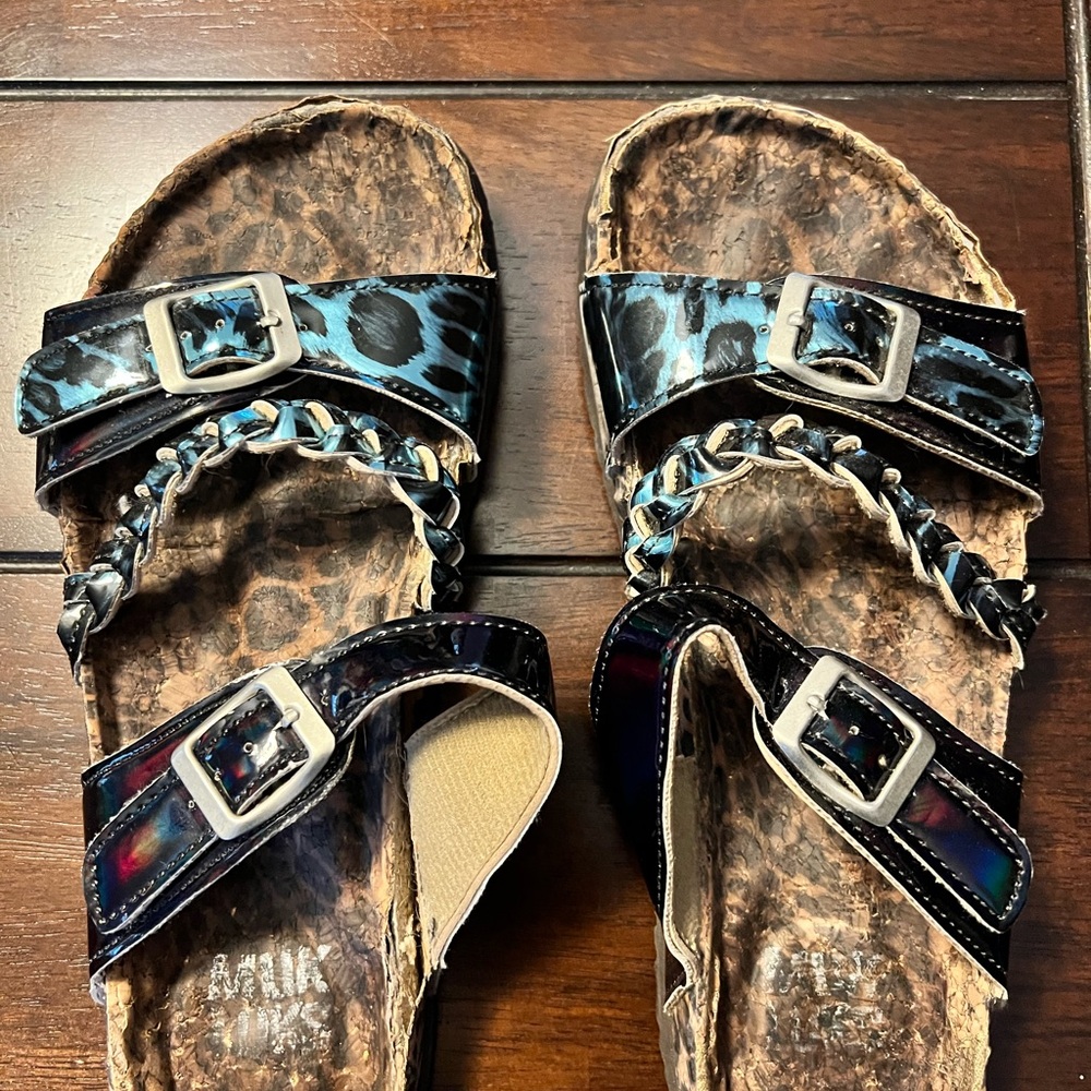 Blue Leopard Print Muk Luks Sandals with Buckles Size 8